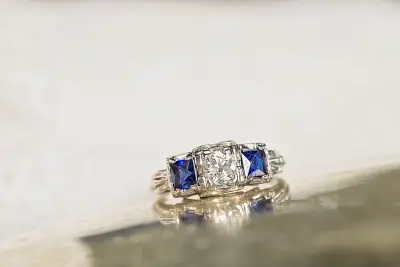 sapphire and diamond ring in white gold