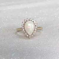 pear shaped opal gold ring