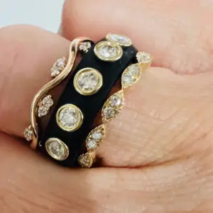 Layered Casual Carat silicone diamond rings in black and yellow gold