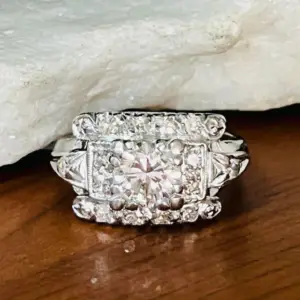 A vintage diamond ring 